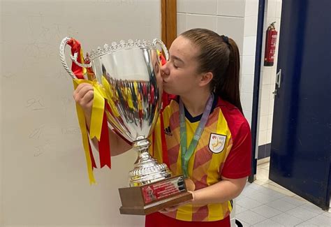 Ainara Amador Campiona Despanya De Futbol Sala Per Segon Any Consecutiu