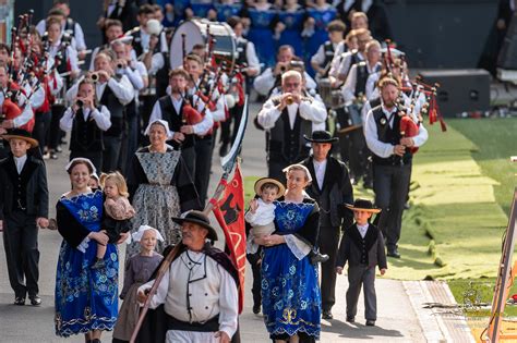 Grande Parade Des Nations Celtes Festival Interceltique De Flickr