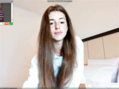 Coy Amina Flashing Bare Ass On Day