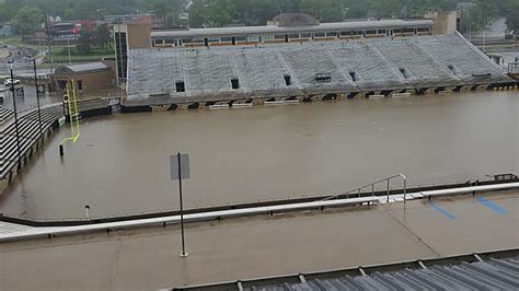 Western Michigan University’s football stadium is now a swimming pool | CNN