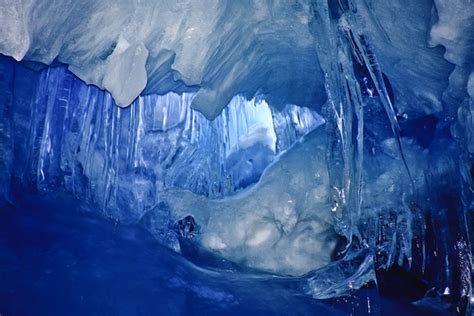 12 Of The World's Most Beautiful Caves: 2. Mt. Erebus Ice Caves, Antarctica