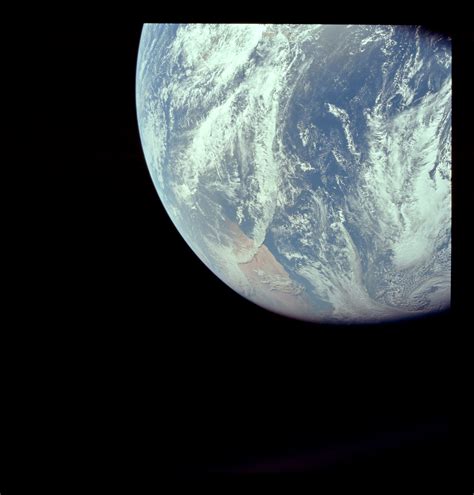 Pictures 50 Years After Earthrise See Historic Apollo 8 Images — Quartz