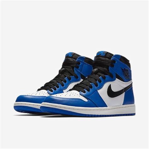 【シューズ】 Nike Nike Air Jordan 1 Royal 27cmの通販 By Onlnoffcls Shop｜ナイキなら