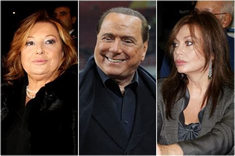 Veronica Lario Ex Moglie Di Berlusconi Presente Ai Funerali Il Nome