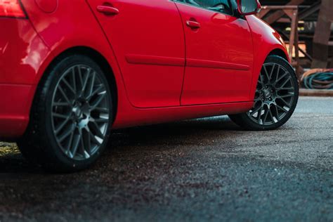 MOMO Revenge Alloy Wheels | Elite Direct