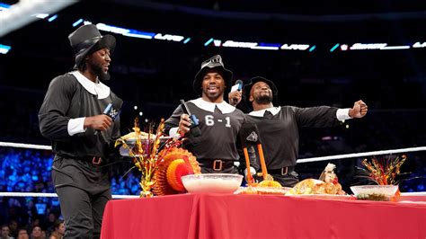 The New Day Vs The Bar And Big Show Thanksgiving Feast Fight Photos Wwe