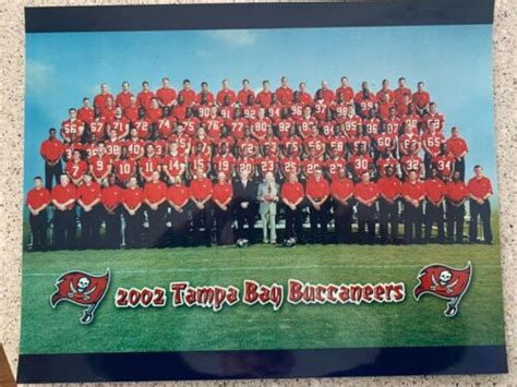 Tampa Bay Buccaneers 2002 Super Bowl Xxxvii Champions 11x14 Team Photo