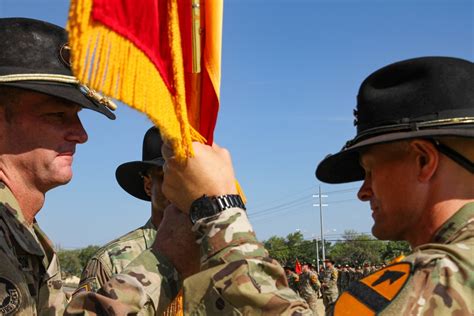 Dvids News Divarty Welcomes New Commander