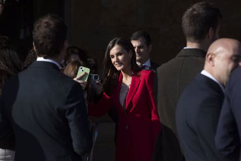 Letizia La Reina Letizia y Bustinduy entregarán el próximo lunes los