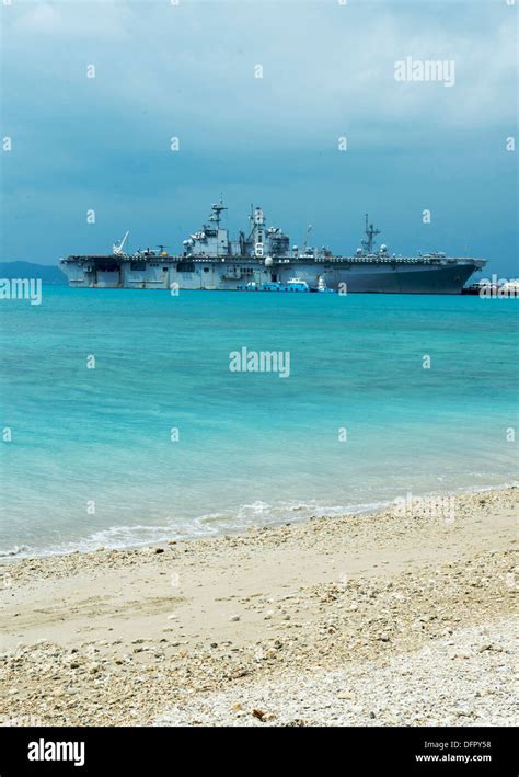 Uss Bonhomme Richard Lhd Amphibious Ready Group Hi Res Stock