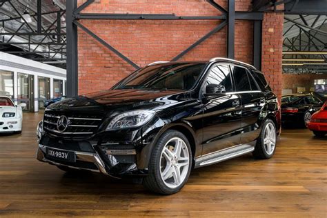 Mercedes ML350 black (24) - Richmonds - Classic and Prestige Cars ...