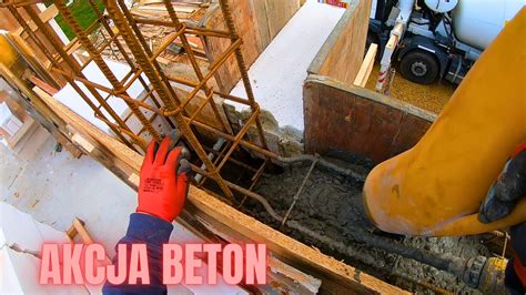 Budowa domu Betonowanie słupów żelbetowych poddasza Akcja beton