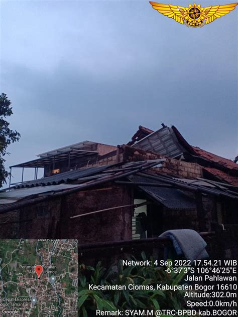 HUJAN DENGAN INSENTITAS TINGGI TIGA KAMPUNG DI CIOMAS TERDAMPAK ANGIN