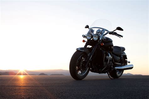 2015 Triumph Rocket Iii Roadster Review