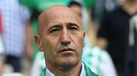 Bursaspor Teknik Direktörü Adnan Örnek istifa etti