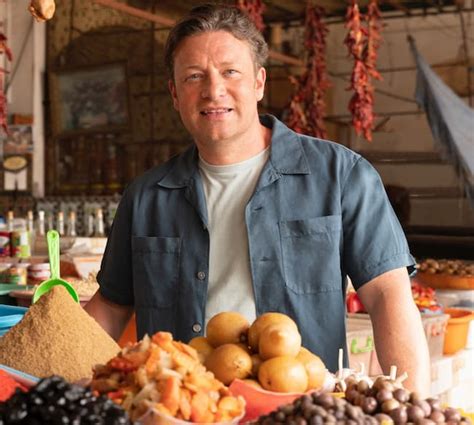 Photos Le Chef Britannique Jamie Oliver Naked Chef Explore La Tunisie