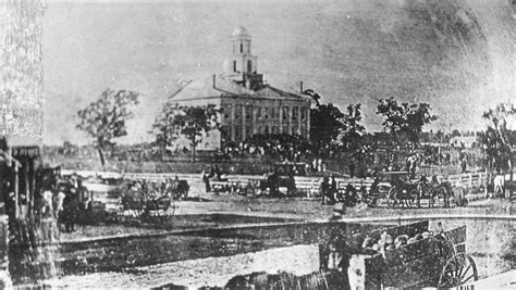 10 Photos Historic Images Of Old Capitol In Iowa City