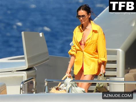 Demi Moore Sexy Seen Flaunting Her Hot Bikini Body At The Beach In Greece Aznude