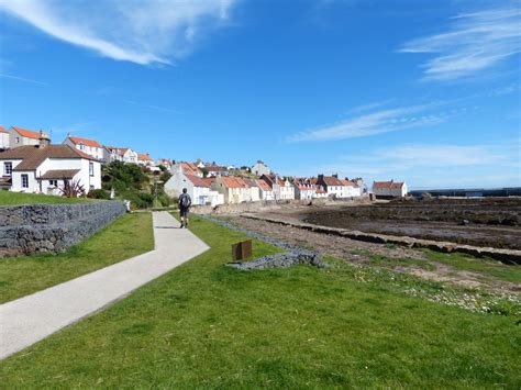 Walking Fife Coastal Path - Our Guide - Sandcastle Cottage, Crail