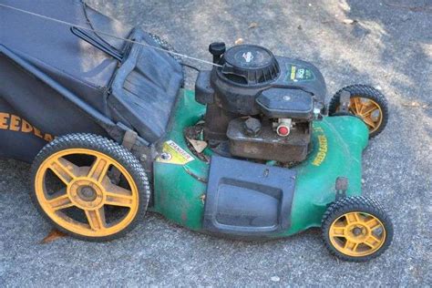 Weed Eater 21 Push Mower 1202 507 R H Lee And Co Auctioneers