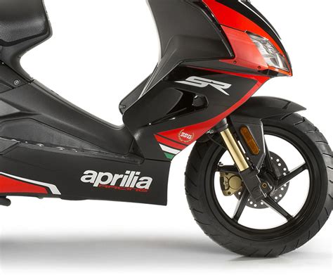 Motorrad Vergleich Aprilia Sr 50 R Replica Sbk 2014 Vs Aprilia Sr 50 R