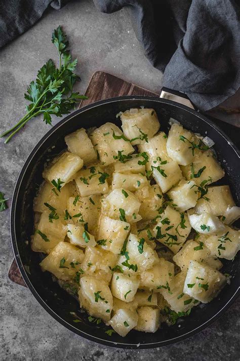 How To Peel And Cook Yuca Cassava Yummy Addiction