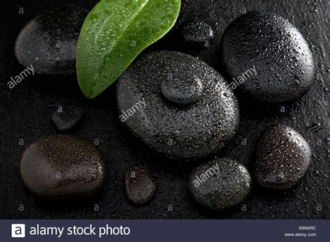 Hot Rock Massage High Resolution Stock Photography And Images Alamy
