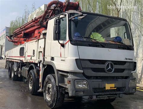 Pompa do betonu Putzmeister M56 na podwoziu Mercedes Benz na sprzedaż