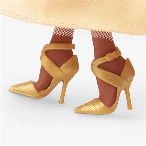 Barbie Holiday Doll 2023 With Wavy Brunette Hair