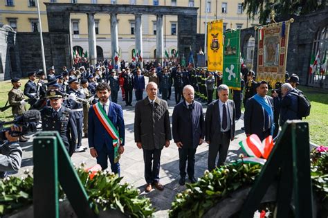 Da Sala A Schlein Con Fazzoletto Rosso Le Immagini Del Corteo Dell