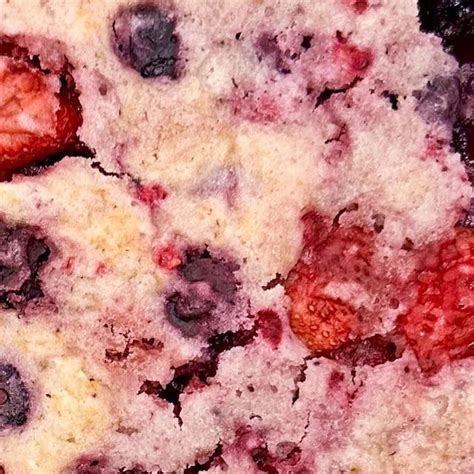 Joy Bauer Ms Rdn On Instagram 🍓 3 Ingredient Berry Cobbler 🫐 Easiest