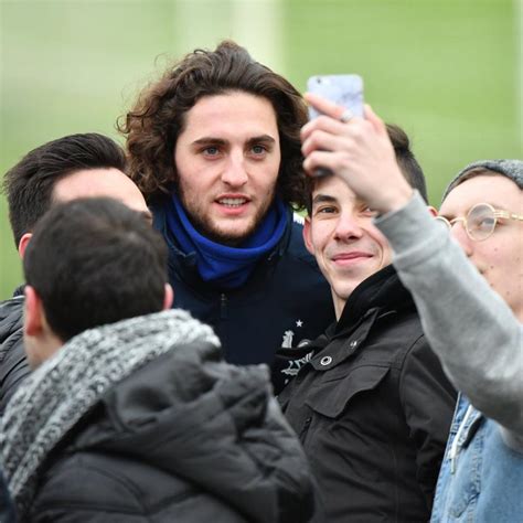 Adrien Rabiot Et Léquipe De France Des Hauts Et Débats LÉquipe