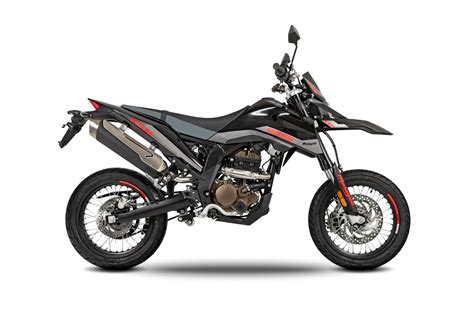 Motorrad Vergleich Malaguti XSM 125 Supermoto 2024 Vs SWM SM 125 R 2024