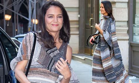 Katie Holmes Steps Out In 2 260 Blanket Dress And 1 125 Shawl