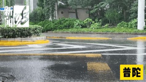 上海人注意：仍有暴雨来袭！雷电暴雨双预警高挂，部分高速限速5万余警力迎战“暴力梅”→