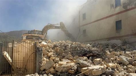 Ruspe A Carini Demolita Casa Abusiva Sul Lungomare