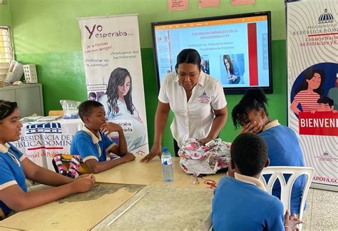 El CONAPOFA Imparte Charla en la Escuela Elda Josefa Reyes de Muñoz