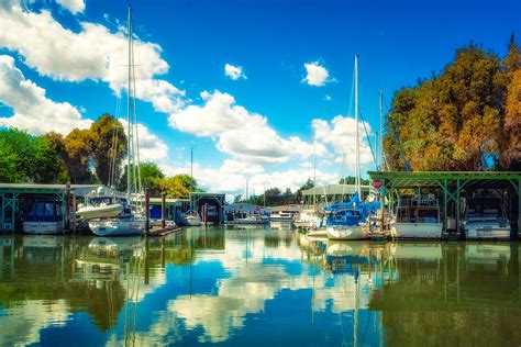 Rio Vista Harbor The Boat Docks At The Delta Marina Rio V Flickr