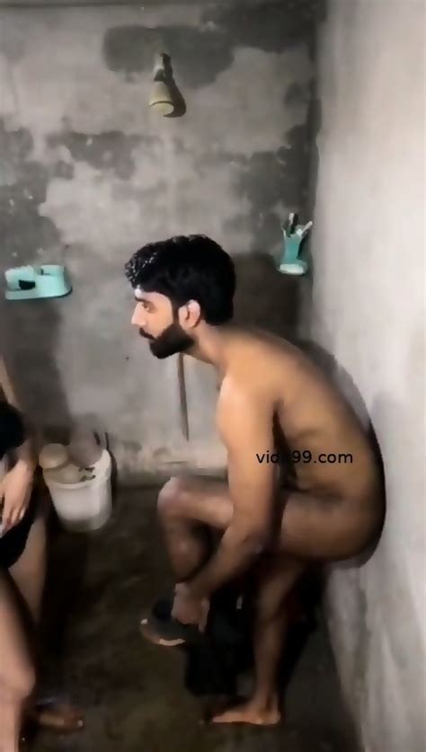 Espectáculo De Desnudos Hardcore En El Baño De Una Pareja India