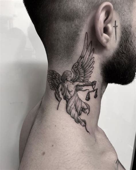 105 idéias brilhantes de tatuagem no pescoço Mundo MS Mens shoulder