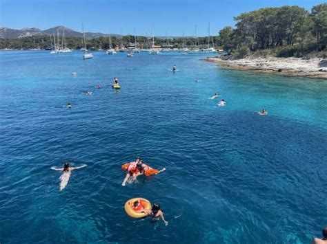 Split crucero por Hvar Brač y Pakleni con almuerzo y bebidas