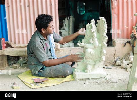 Ganesh Ganpati Idol Or Murti Making Process Workshop For Making Idols