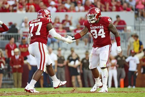 Oklahoma Defensive Lineman Announces Return For 2023 Season - Sports ...