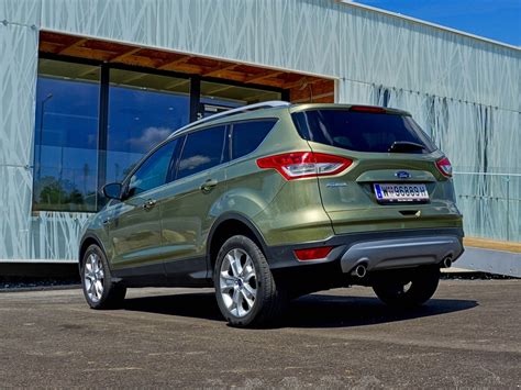 Ford Kuga 4x4 2 0 TDCi 163 PS AT Titanium Testbericht