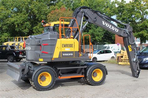 Mobilbagger Volvo EWR 130 E Podlasly Baumaschinen