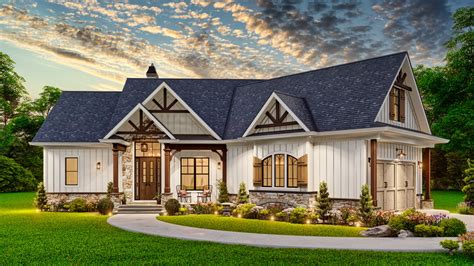 Single Story Bedroom Modern Farmhouse With Car Garage And Spacious