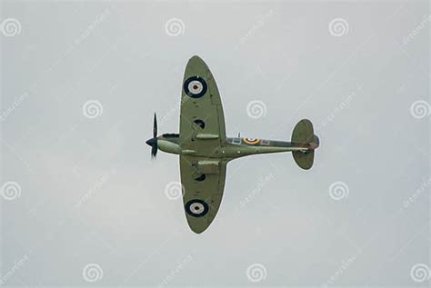 Supermarine Spitfire Mk Iia P7350 Eb G Is The Oldest Airworthy Spitfire