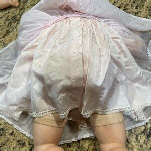 Blonde Madame Alexander Pussy Cat Doll Original Dress Working