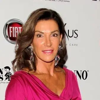 Hilary Farr Net Worth | Celebrity Net Worth