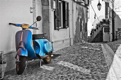 Zdj Cie Stock Alleyway Deliceto Puglia Italy Adobe Stock